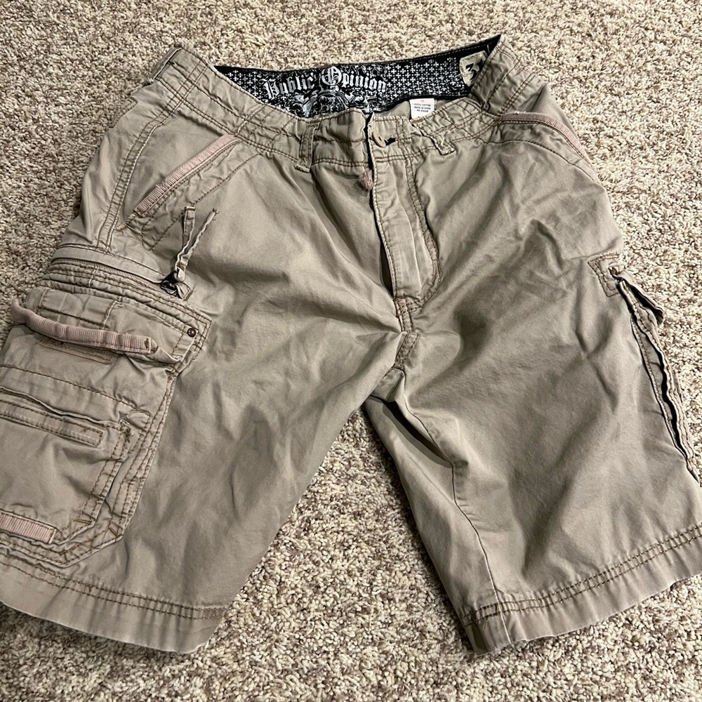 Public Opinion men’s cargo shorts, khaki color, size 31 waist
